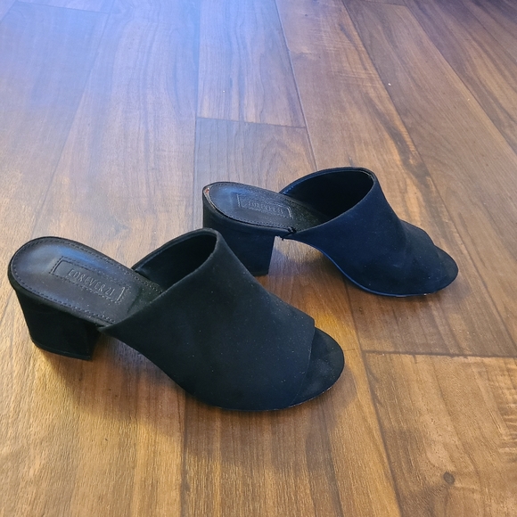 Faux suede black block heel slide shoes - Picture 4 of 9